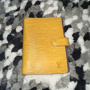 Louis Vuitton yellow purple gold Epi leather small ring agenda cover